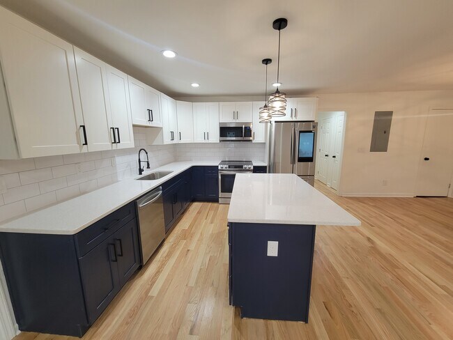 Kitchen - 1131 Montreat Ave SW