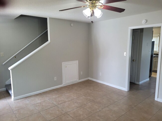 Foto del edificio - Haymont Area -2 Bedroom Town home for rent!