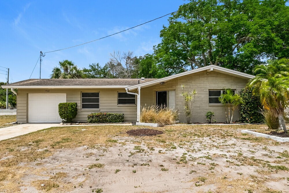 Primary Photo - 712 Canterbury Rd