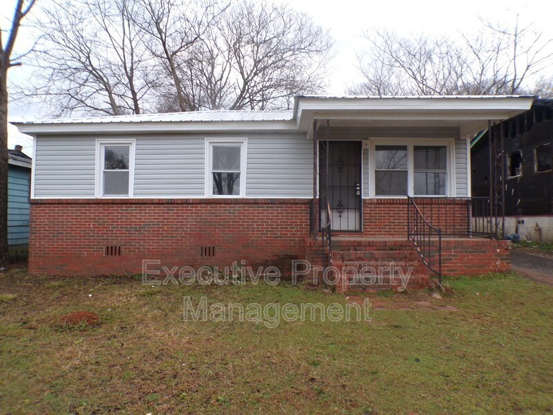 Primary Photo - 2805 32nd Way SW