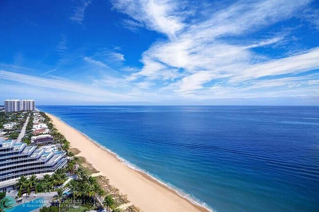 Foto del edificio - 2110 N Ocean Blvd