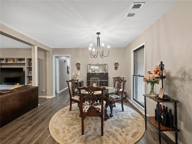 Foto del edificio - 7328 Ivy Cir
