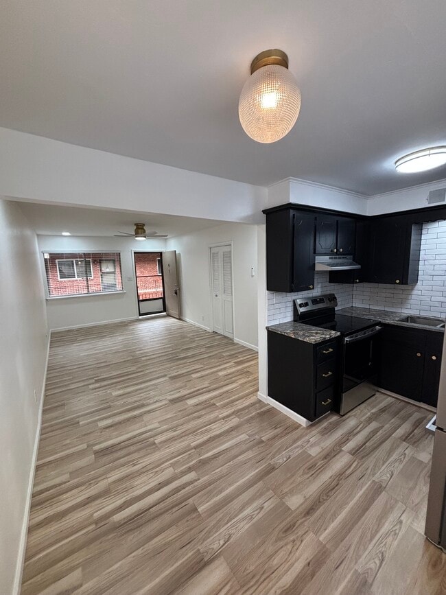 Foto del edificio - 1735 S Peoria Ave