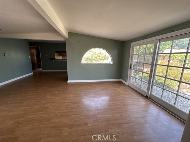 Foto del edificio - 16316 Kennard St