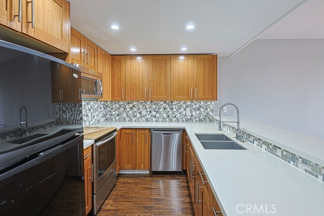 Building Photo - 9322 Marina Pacifica Dr N