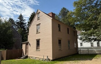 Building Photo - 61 Washington St