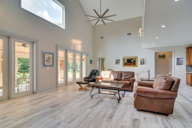 Foto del edificio - 5100 28th Ave N