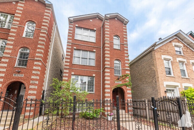 Building Photo - 844 N Wood St