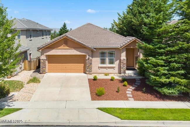 Building Photo - 2720 Albazano Dr