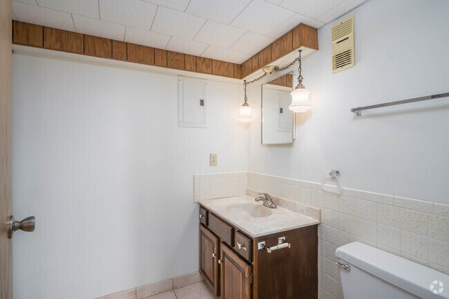 Apartamento 20 Baño inferior - Lincoln Apartments LLC