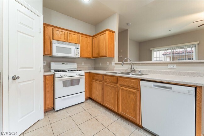 Building Photo - 5925 Palmilla St
