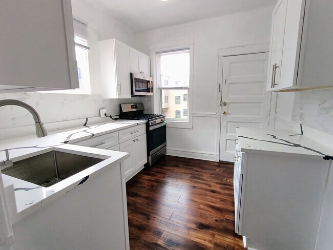 Foto del edificio - 3508 N Broadway
