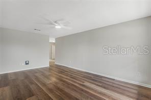 Building Photo - 924 Poplar Dr
