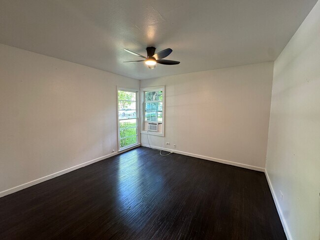 Foto del edificio - 402 N Jefferson St