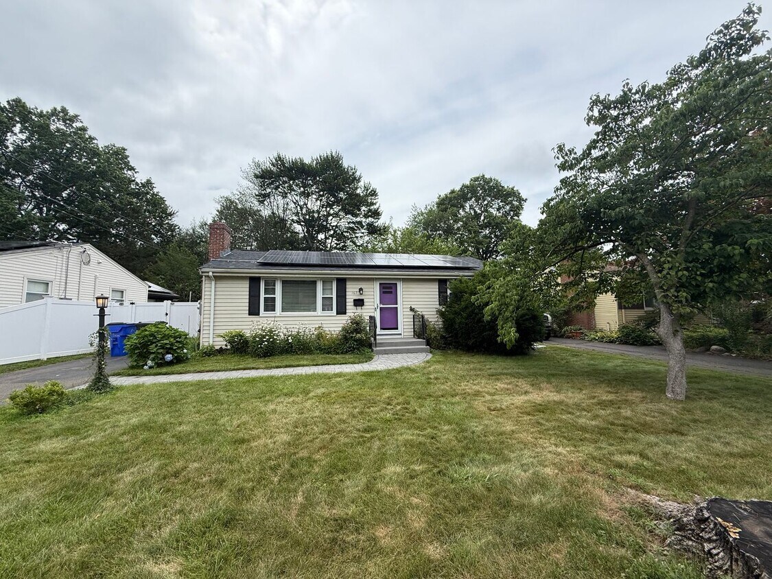 Primary Photo - 167 Somerset St