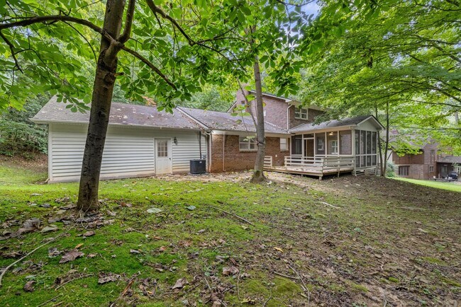 Building Photo - 729 Thornwood Pl