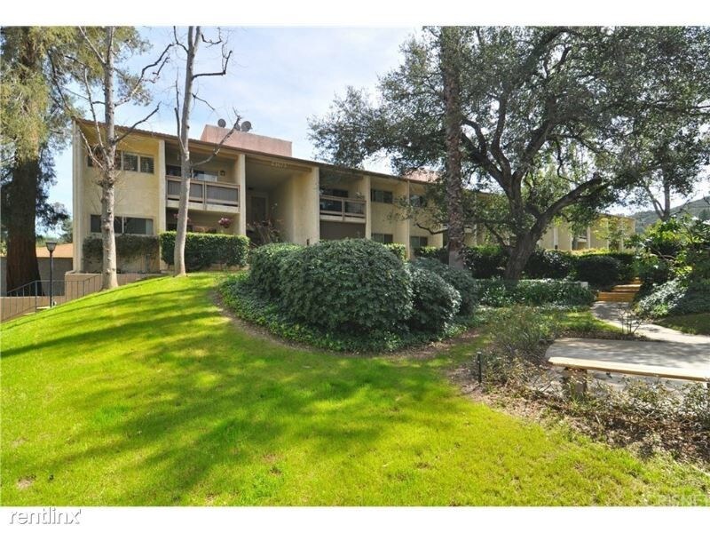 Primary Photo - 4722 Park Granada