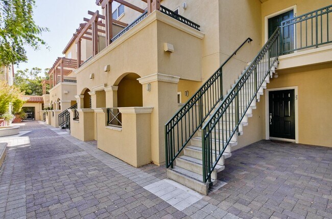 Foto del edificio - Downtown Mountain View l Stylish Home