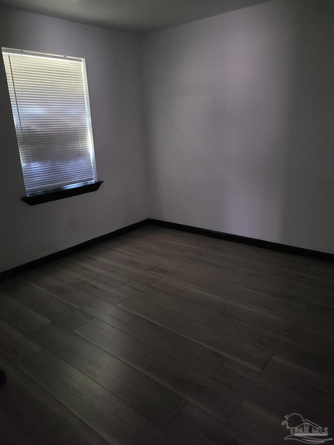 Building Photo - 701 Armenia Dr