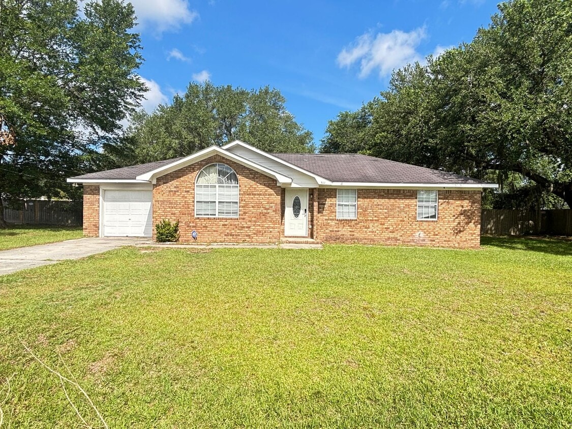 Primary Photo - FOR RENT