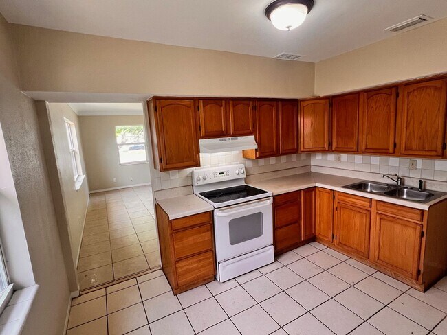 Foto del edificio - 5128 16th St N