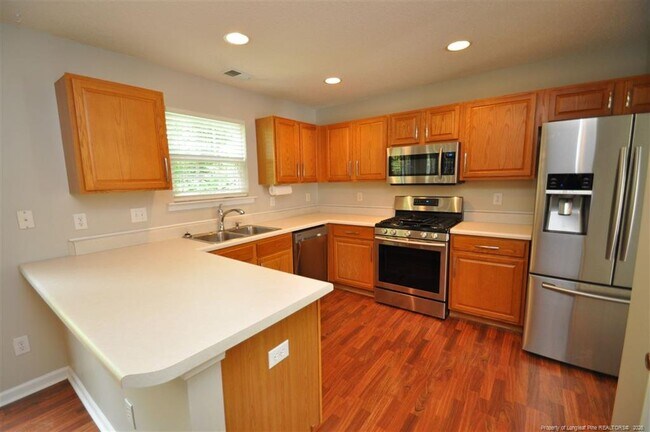 Foto del edificio - 117 Tiverton Woods Dr
