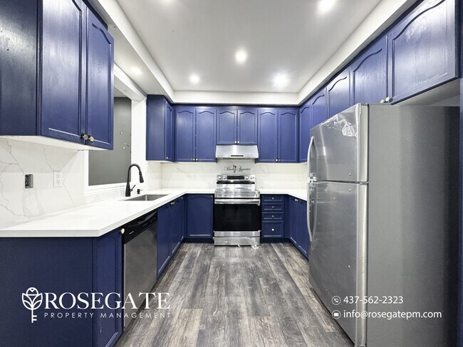 Photo du bâtiment - Spacious 4-Bedroom Main Level Home with Garage & 3 Parking in Brampton