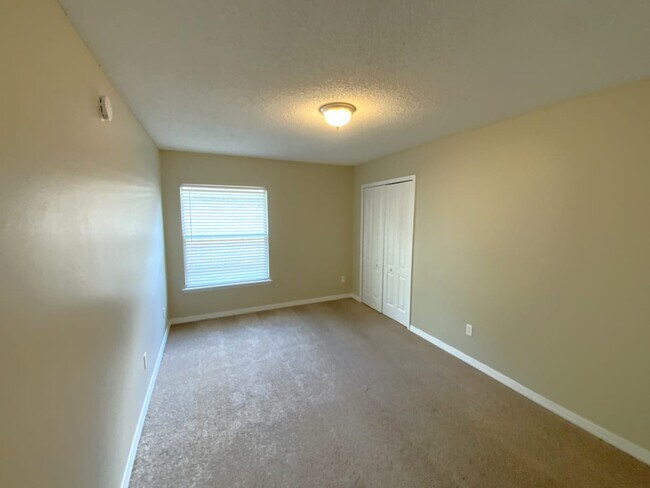 Building Photo - 3482 Live Oak Hollow Dr