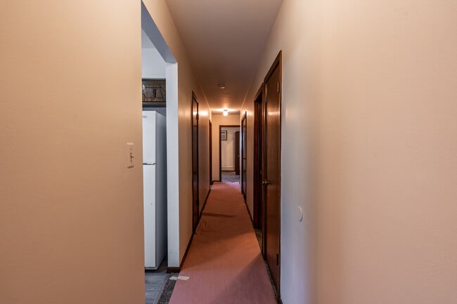 Building Photo - 4613 Elm Ave