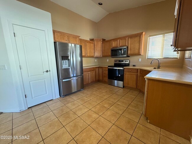 Building Photo - 6590 E Cooperstown Dr