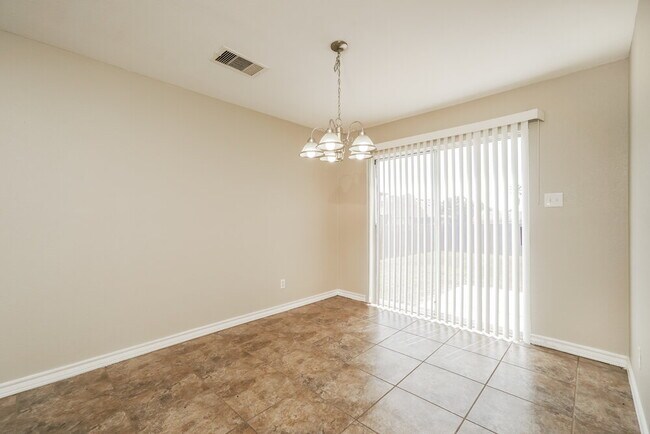 Foto del edificio - 8714 Sunview Park