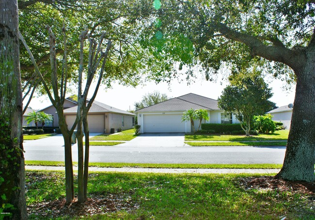 Building Photo - 209 Brasswood Ct