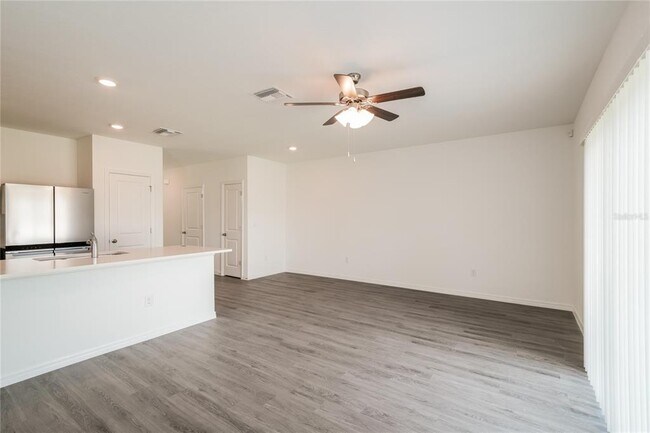 Foto del edificio - 8498 Lofty Timber Wy