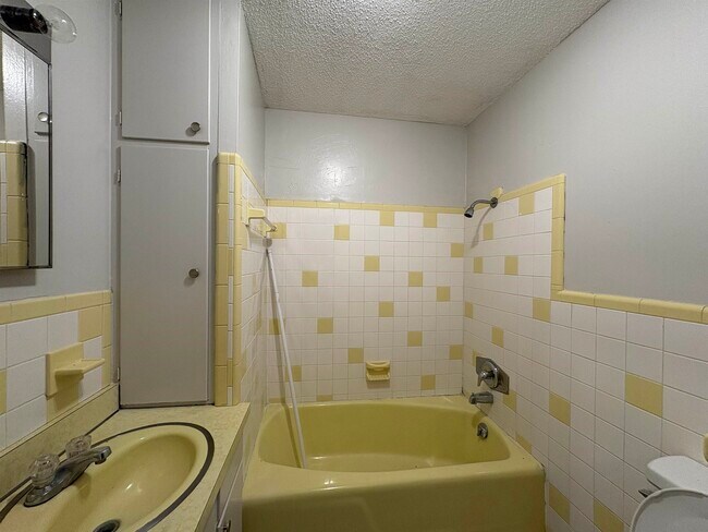 Foto del edificio - 821 Cherry St