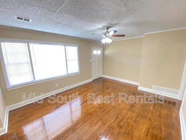 Foto del edificio - 1050 E Shankman Cir