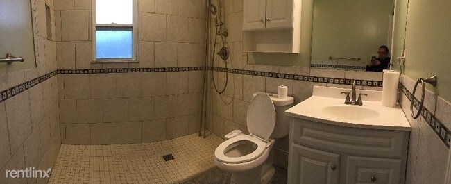 Building Photo - 1 br, 1 bath Apartment - 80 Walbridge Ave