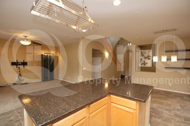 Building Photo - 12622 W Duane Ln