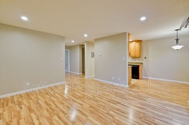 Foto del edificio - 505 Cypress Point Dr