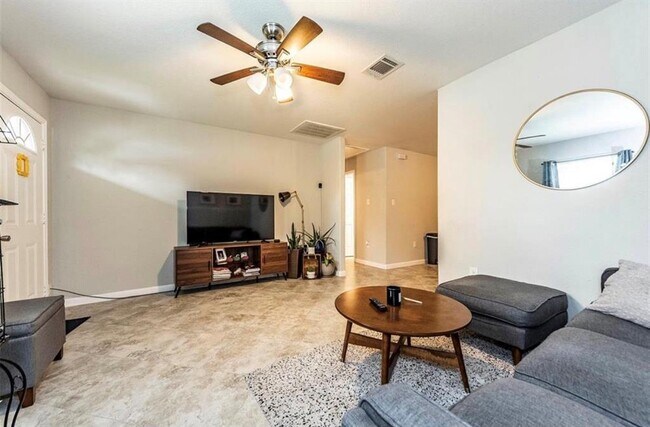 Foto del edificio - 4522 Larkspur St