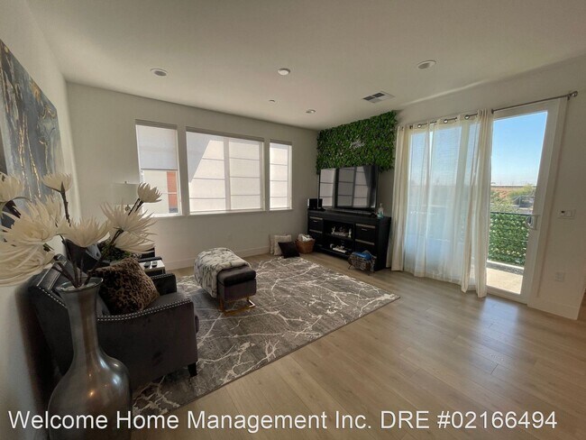 Building Photo - 3 br, 3.5 bath House - 132 Vivid Lane