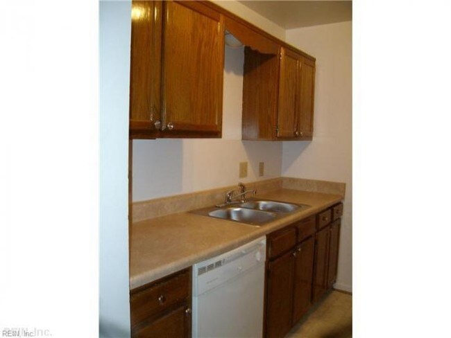Building Photo - 2 bedroom in Virginia Beach VA 23456