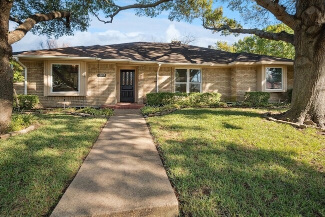 Photo - 12612 Whispering Hills Dr House