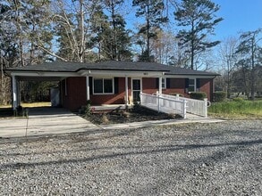 Building Photo - 3813 NC-73