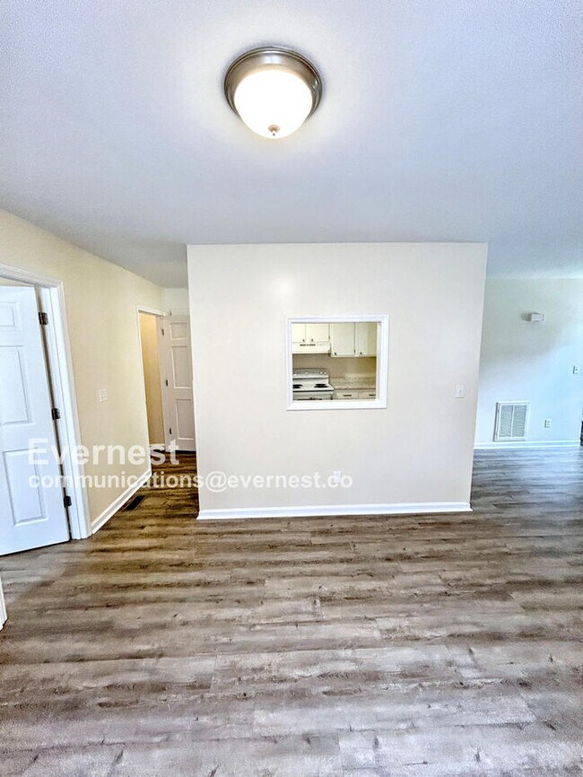 Foto del edificio - 1641 Cranberry Hill Ln