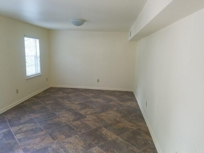 Building Photo - 401 Steven Dr