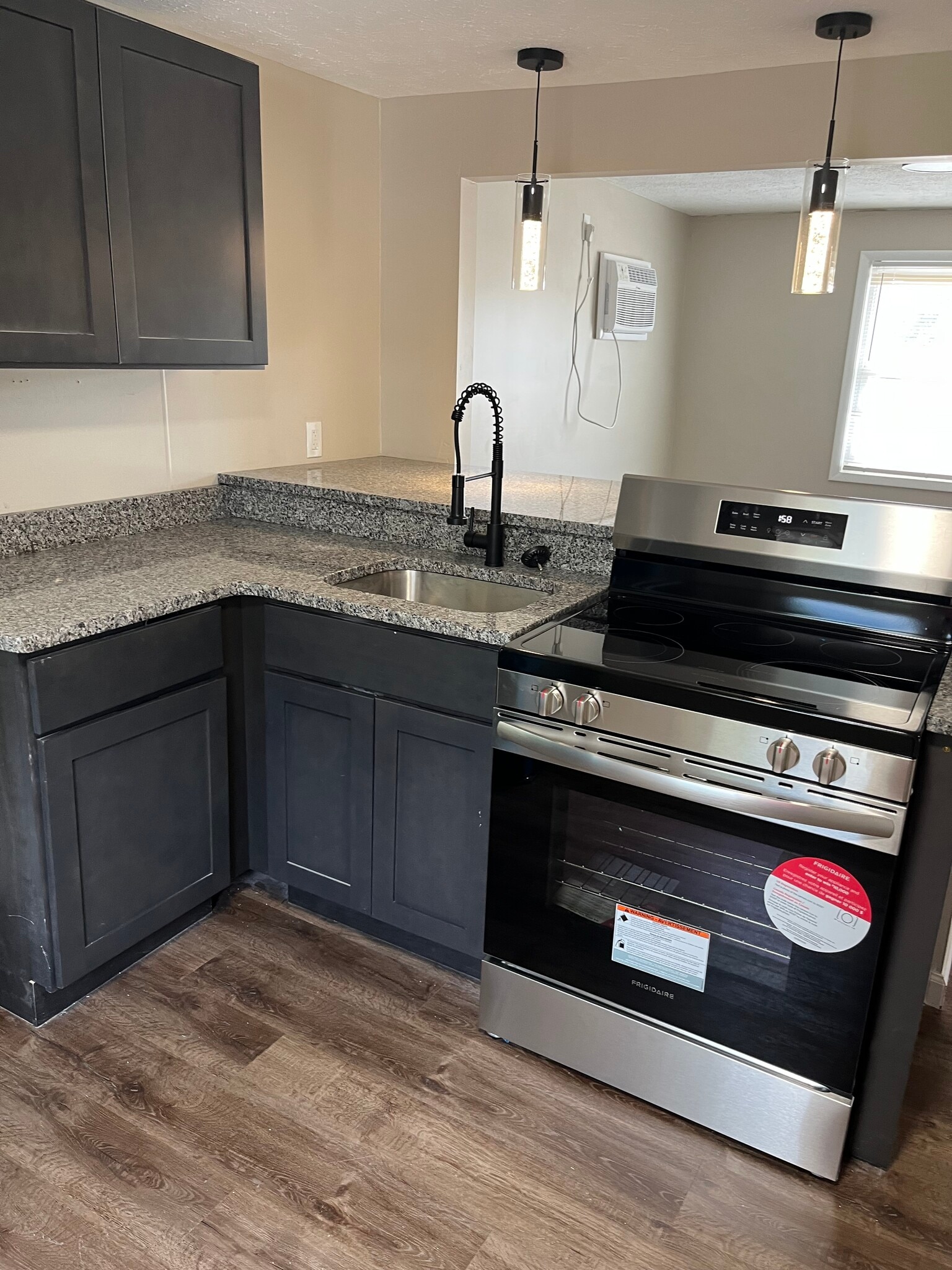 Tallmadge Pointe – Apartment B (Upstairs)
