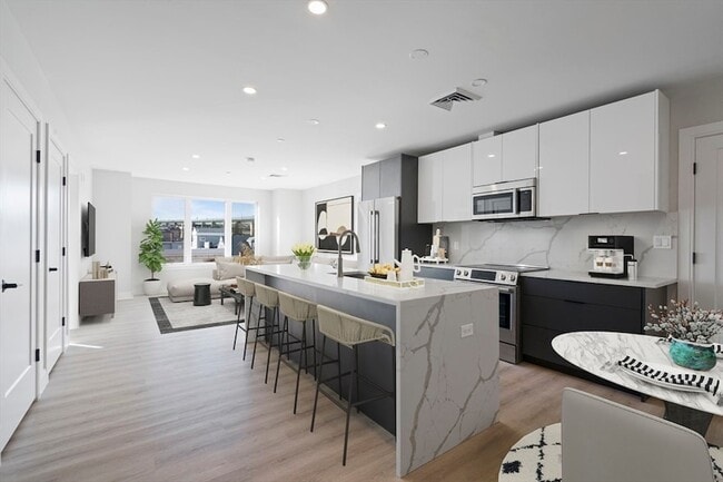Photo - 25 2nd St Apartment