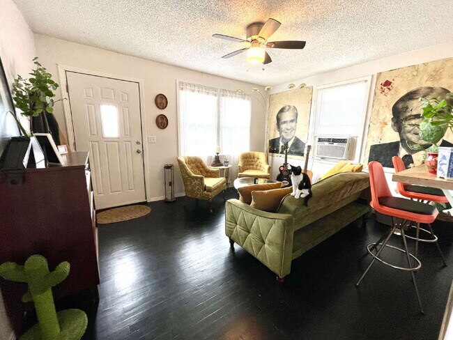 Foto del edificio - Phenomenal Downtown River View!