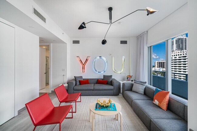 Foto del edificio - 6101 Aqua Ave