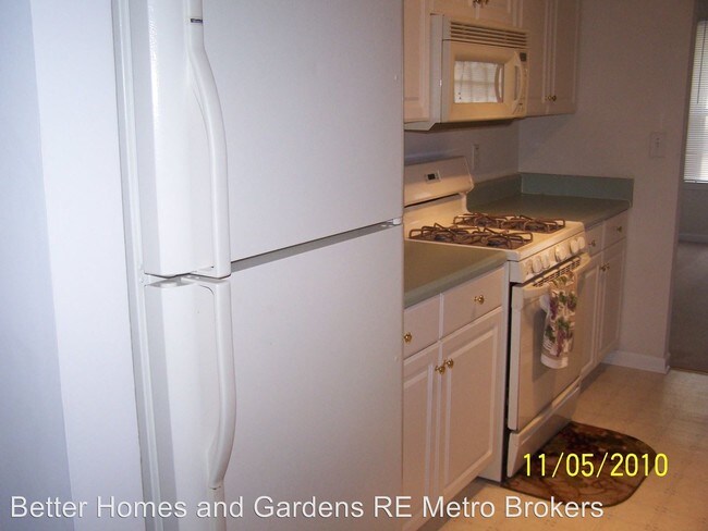 Building Photo - 4305 Reserve Hill Xing